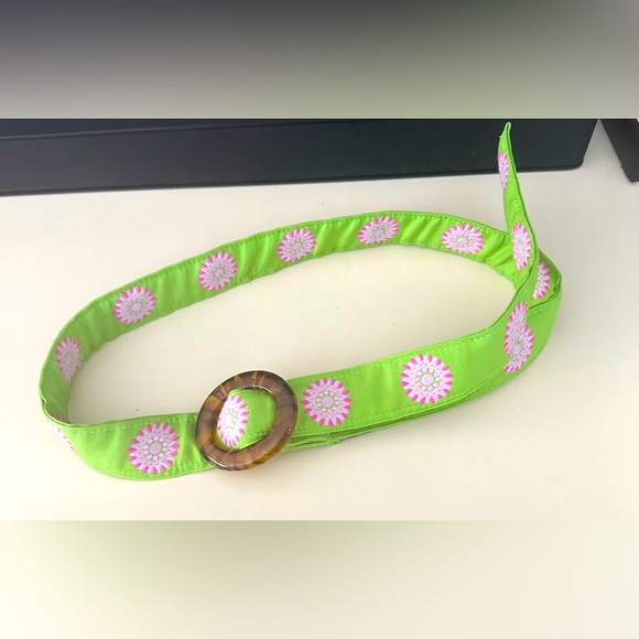 Top it Off Preppy Embroidered Belt Tortoiseshell Buckle Green Pink Floral L main image 4